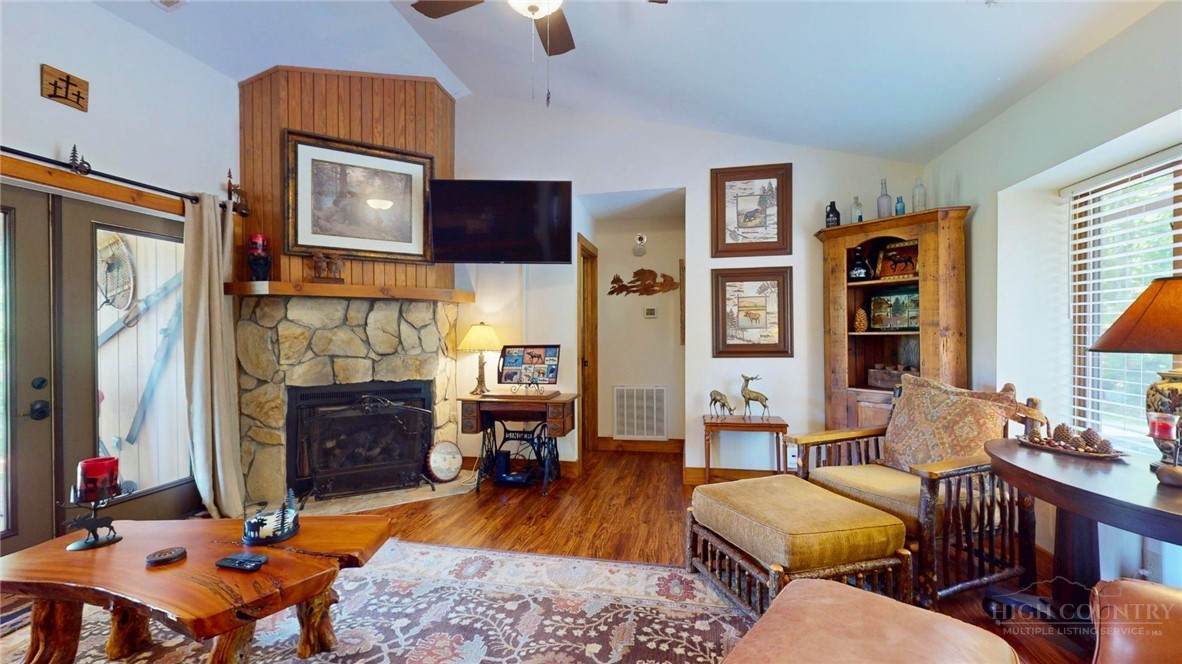 250 Ridgeview Road - Photo 1