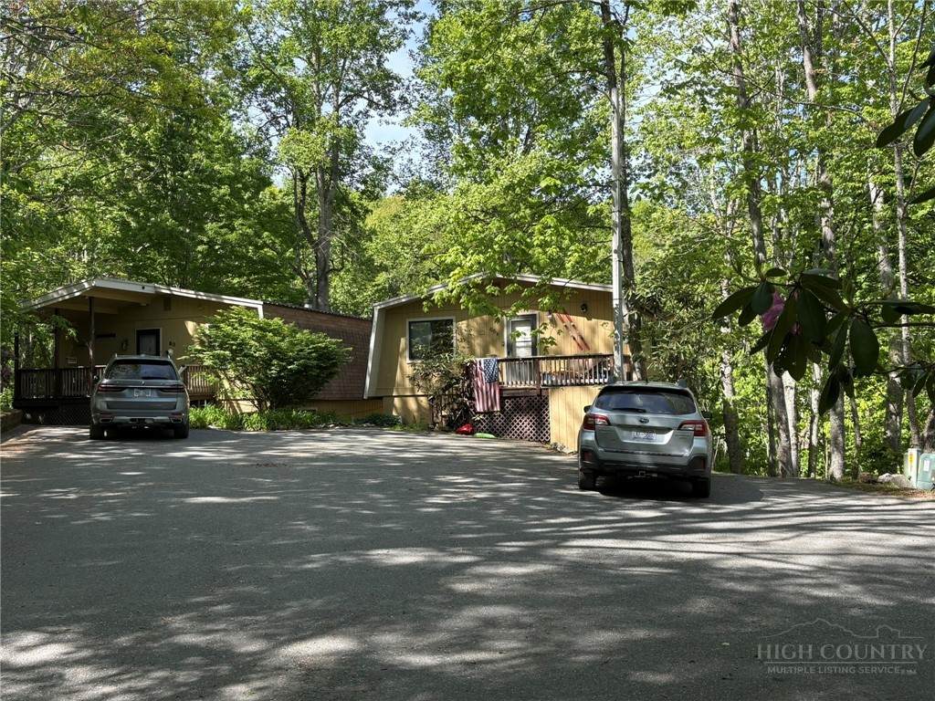 66 Pinetop Circle - Photo 1