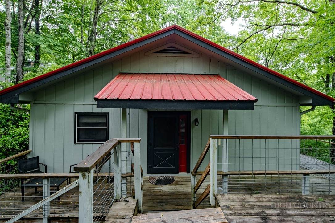 214 Jack Pine Loop - Photo 1