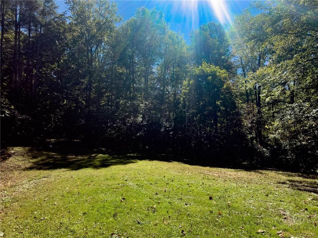 280 Ferncliff Drive - Photo 1