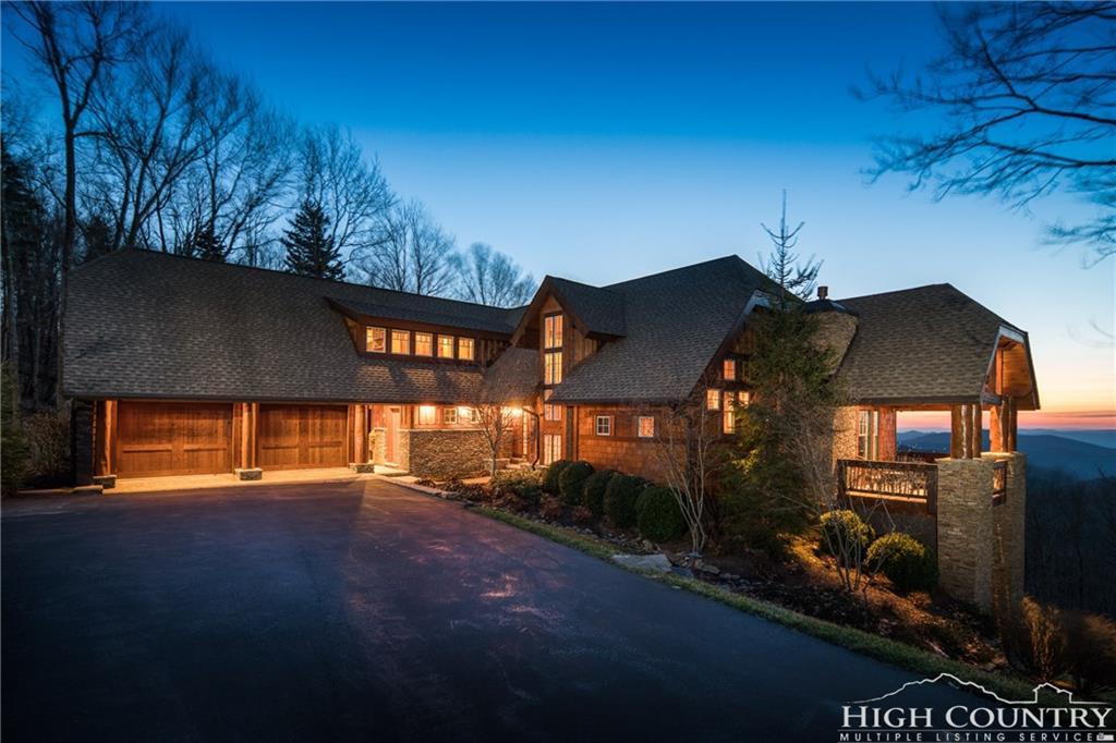 610 Rocky Parkway - Photo 1