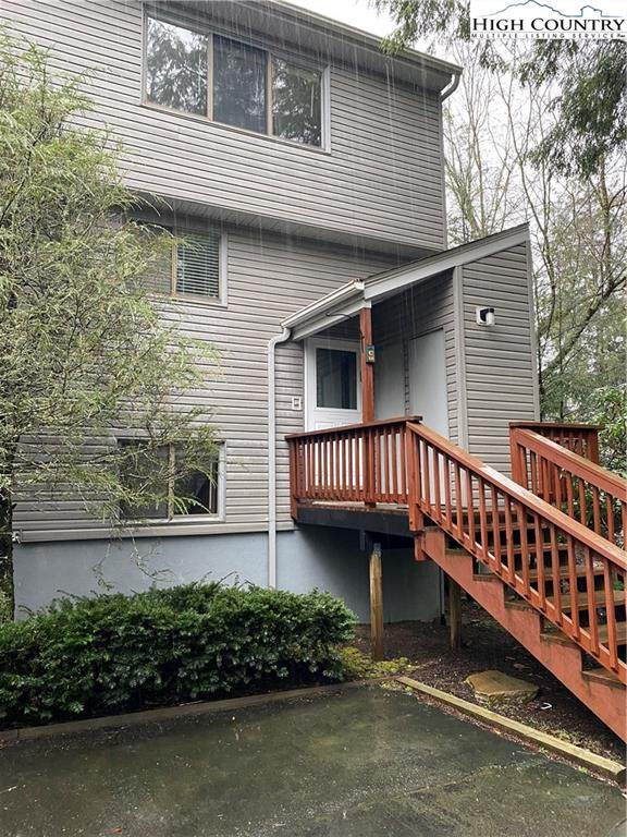 1040 Sugar Mountain Drive - Photo 1