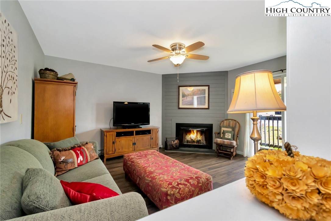 301 Pinnacle Inn Road - Photo 1