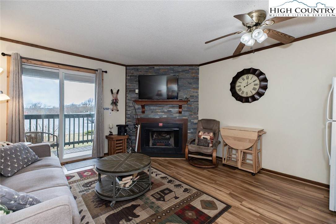 301 Pinnacle Inn Road - Photo 1