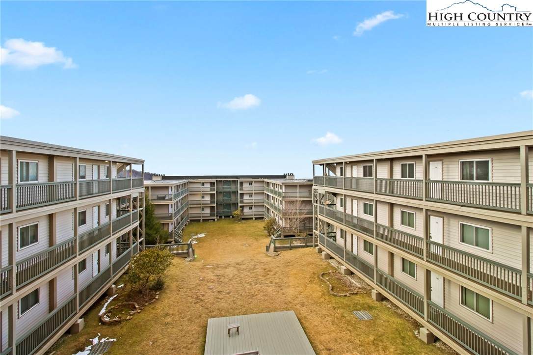 301 Pinnacle Inn Road - Photo 1