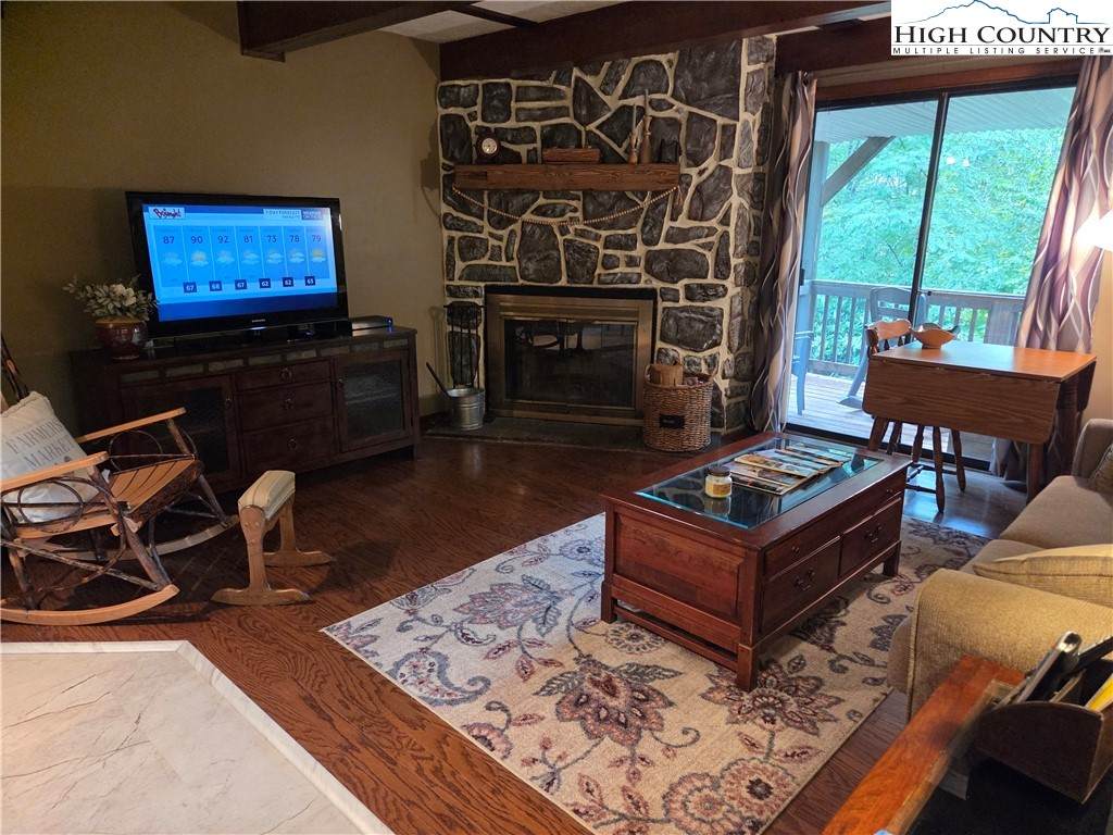 24 Laurel Drive - Photo 1