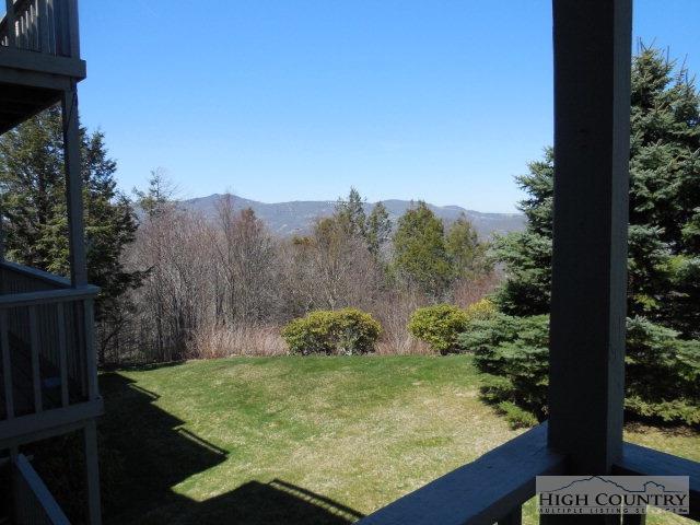 367 Shelter Rock D6 - Photo 1