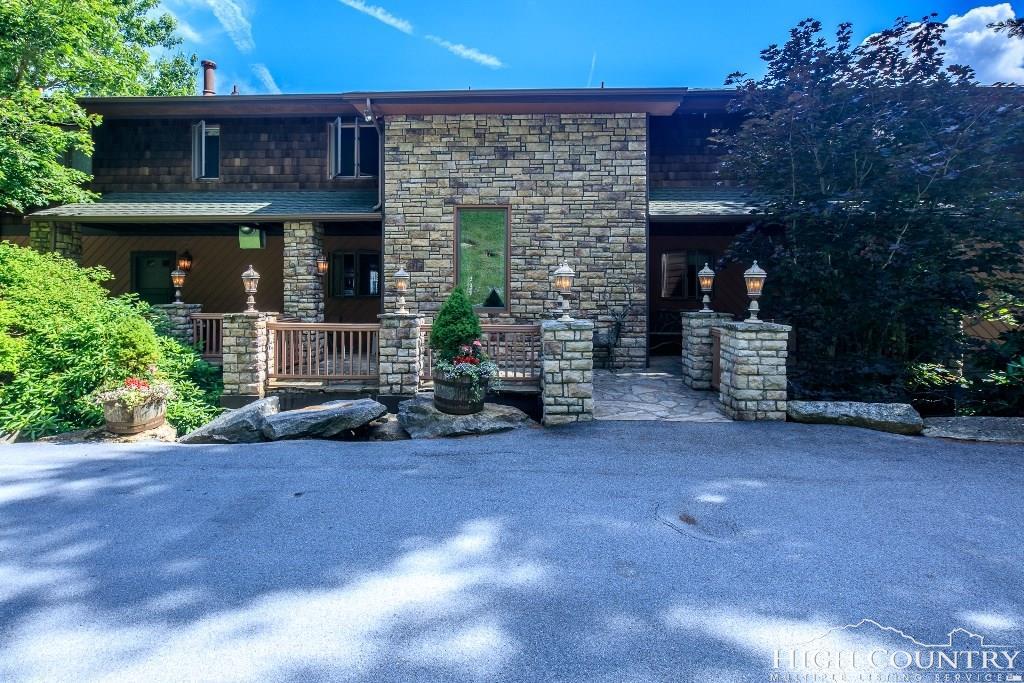 390 Fox Run Road - Photo 1