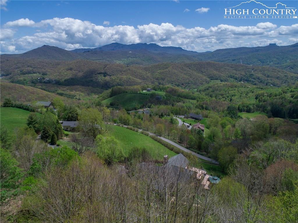 28 Fox Meadow Road - Photo 1