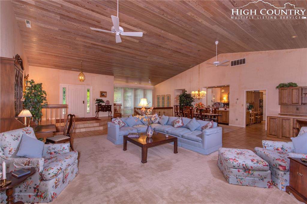 514 Raven Ridge Road - Photo 1