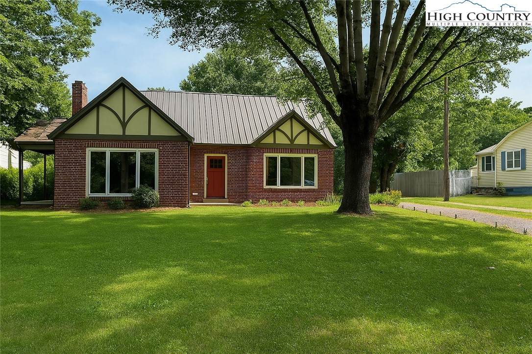 634 Rutherford Road - Photo 1