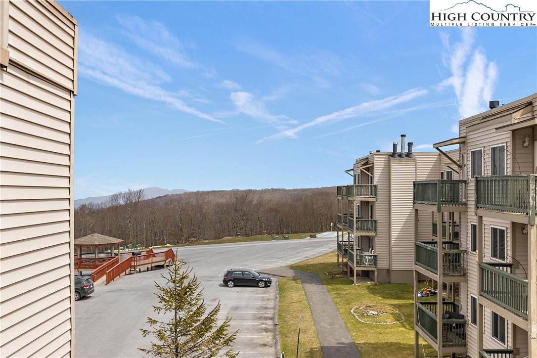 301 Pinnacle Inn Road - Photo 1
