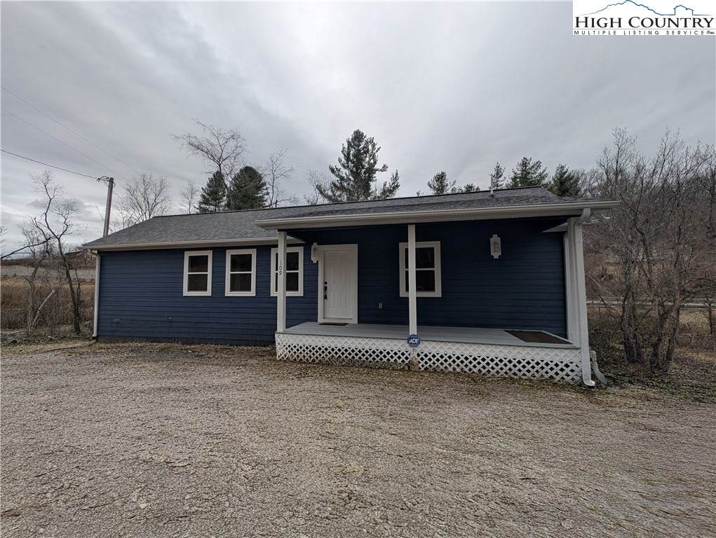 109 Southside Drive - Photo 1