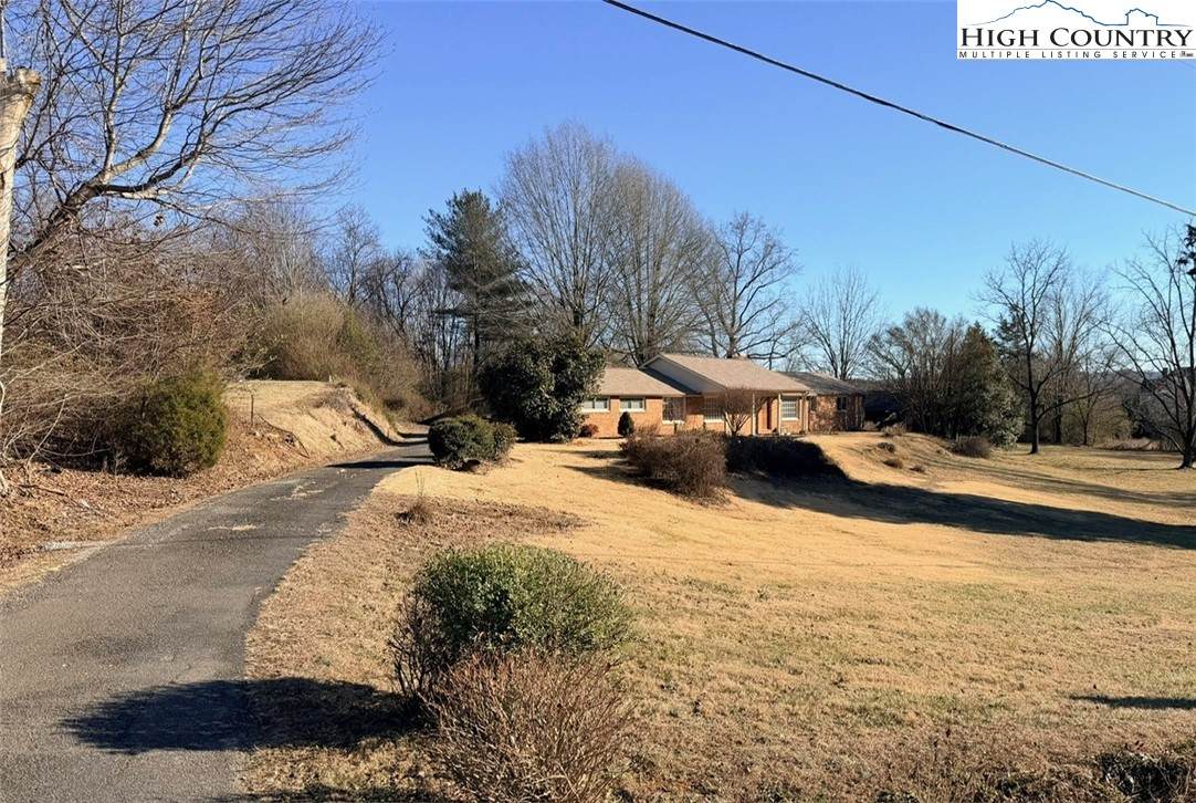 226 White Plains Road - Photo 1
