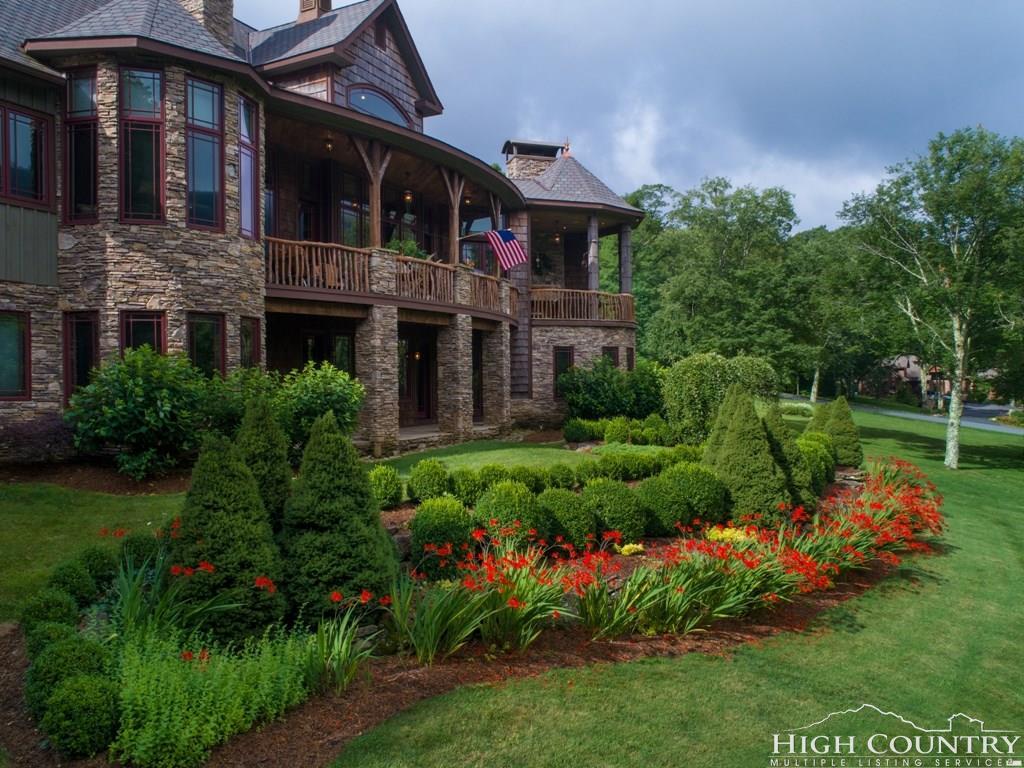 407 The Glens Boulevard - Photo 1