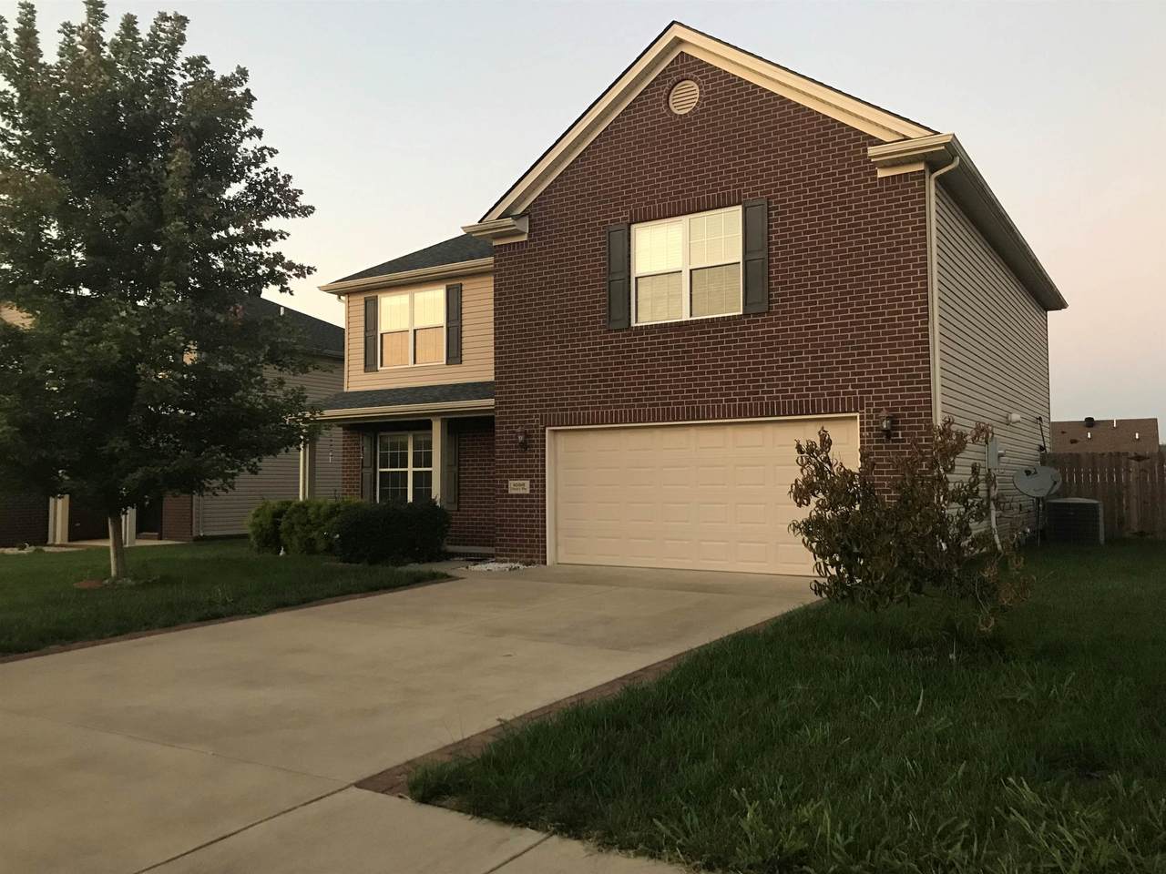 1098 Chicory Way - Photo 1
