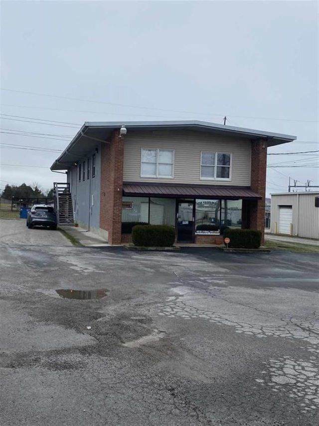 166 Saint Charles Street - Photo 1