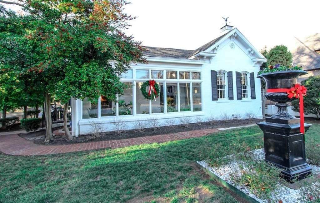 530 13th Ave - Photo 1