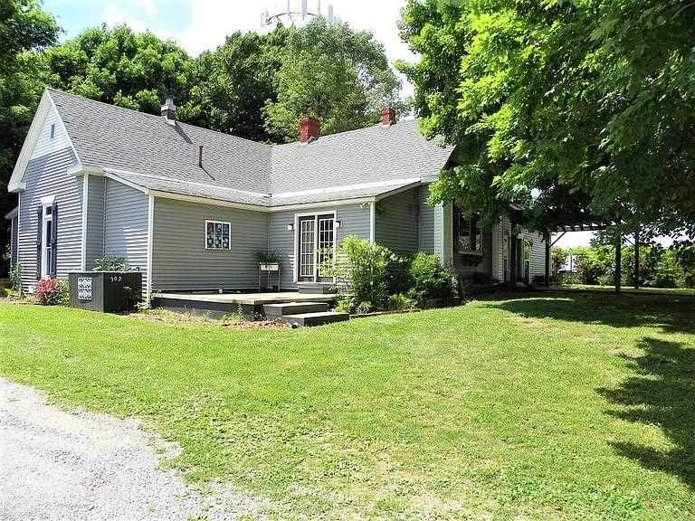 302 Mackey Street - Photo 1