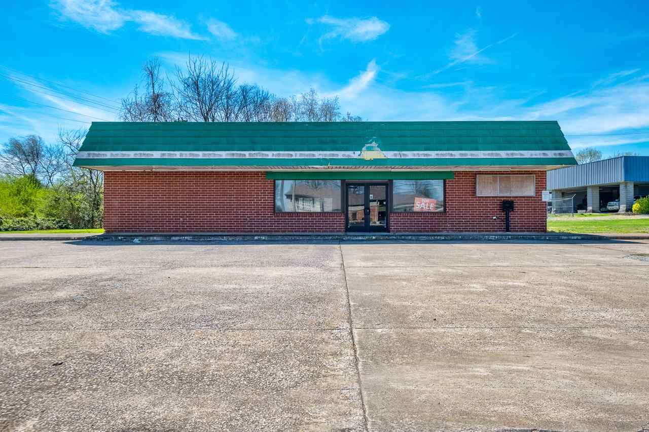 407 Hopkinsville Road - Photo 1