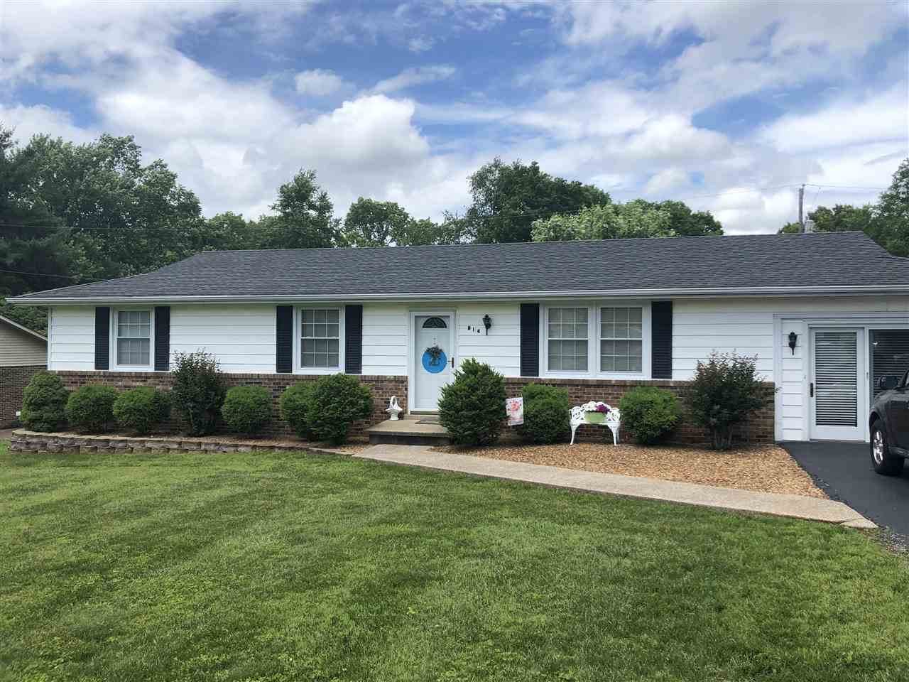 814 Shawnee Way - Photo 1