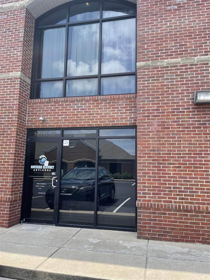 730 Fairview Ave - Photo 1
