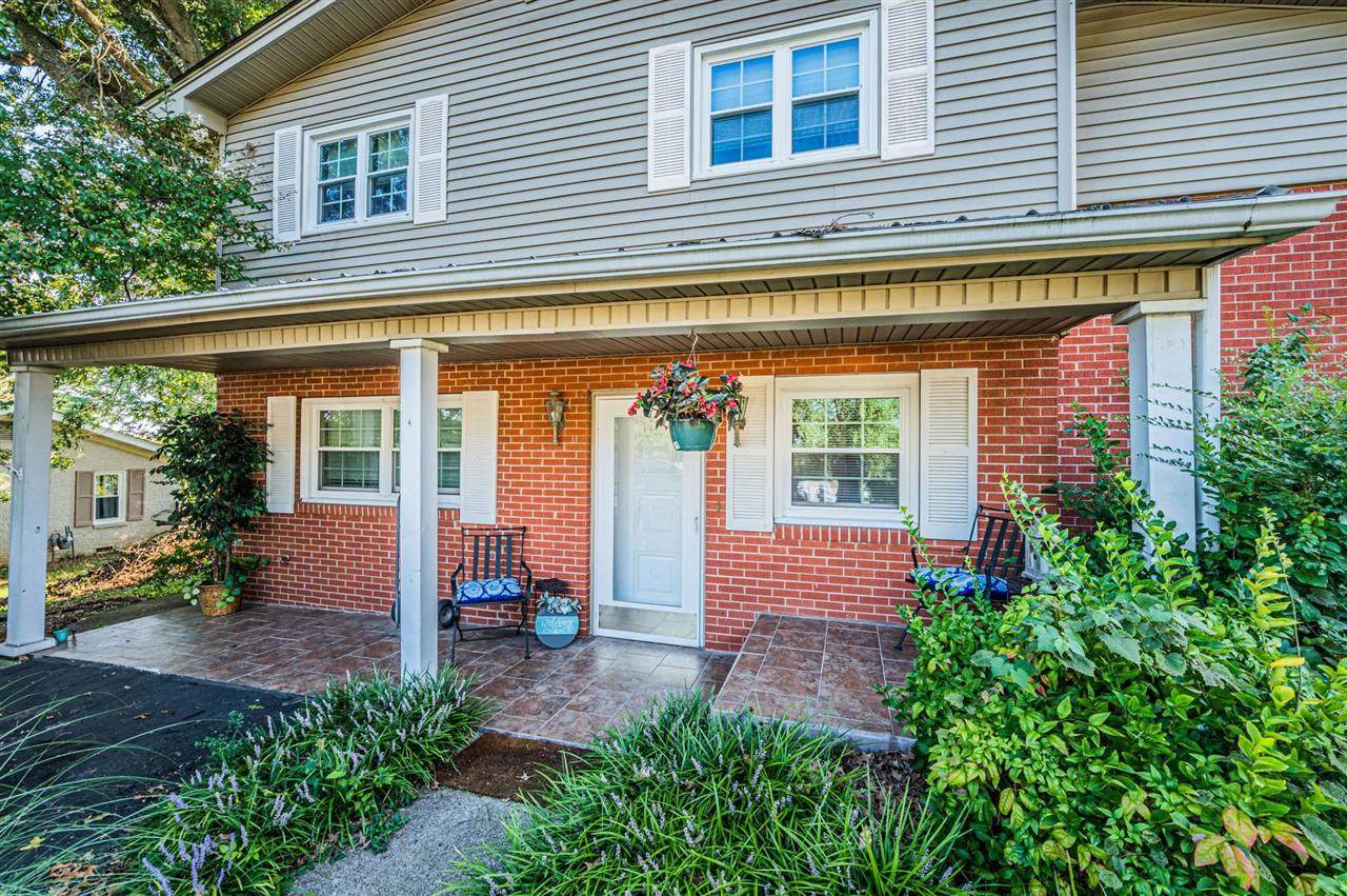 105 Linwood Drive - Photo 1