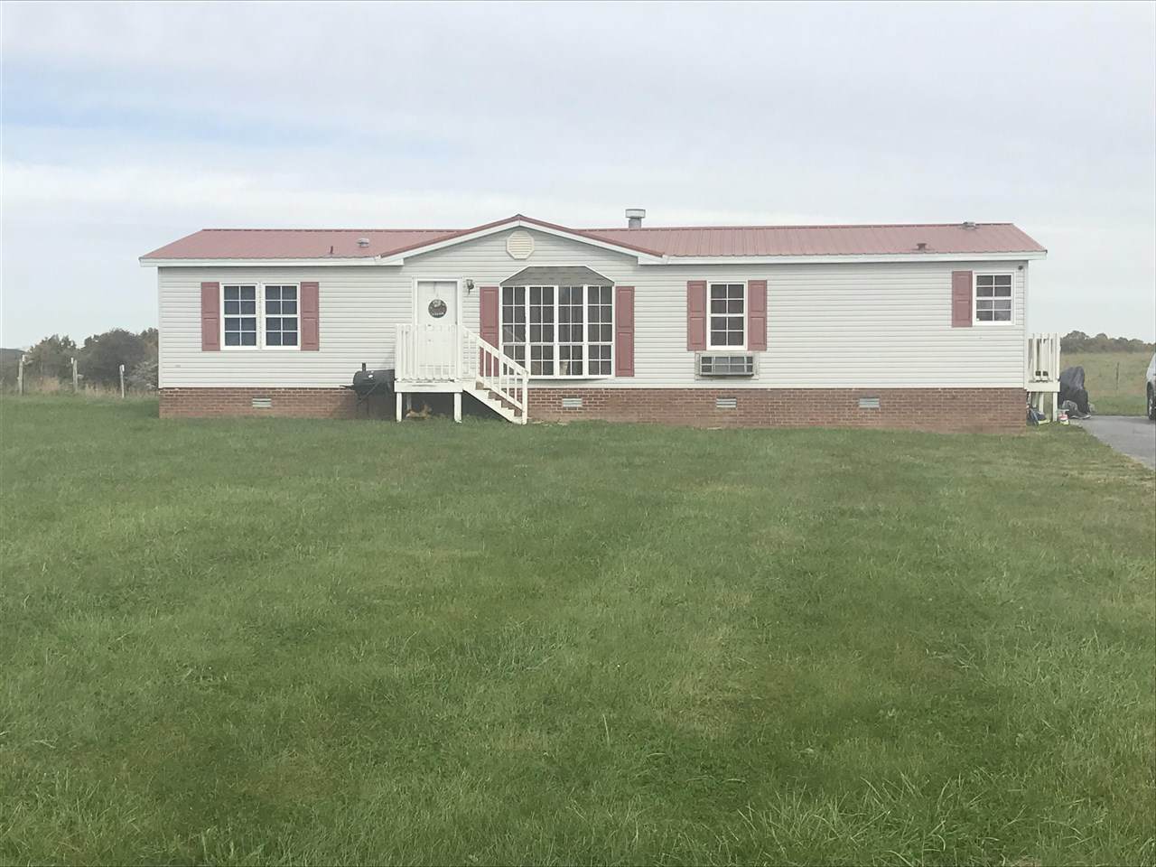 564 Apple Grove Rd - Photo 1