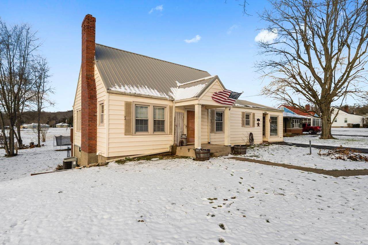 24752 Louisville Road - Photo 1