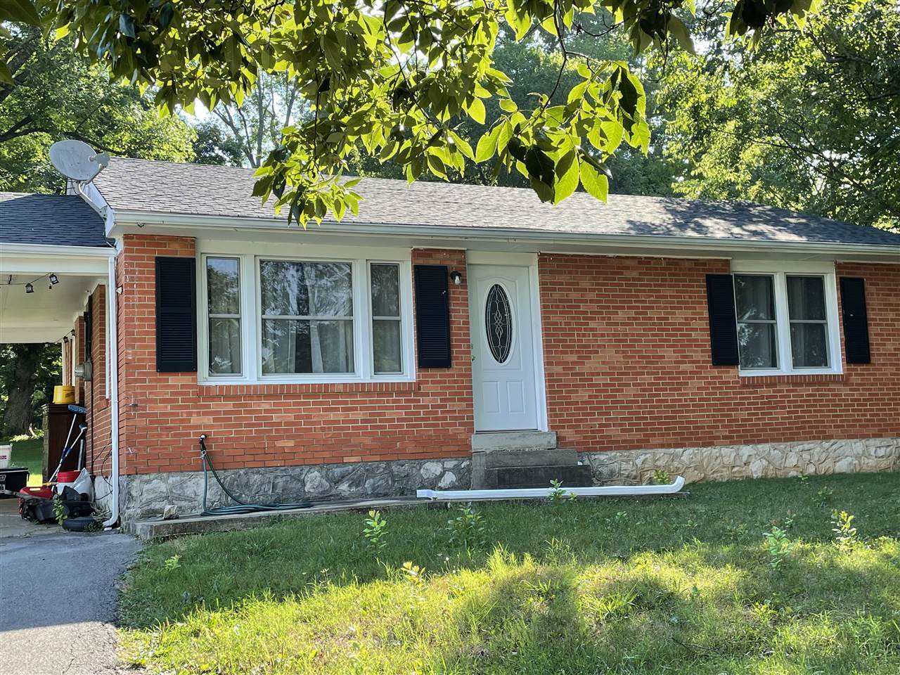 484 Plum Springs Road - Photo 1