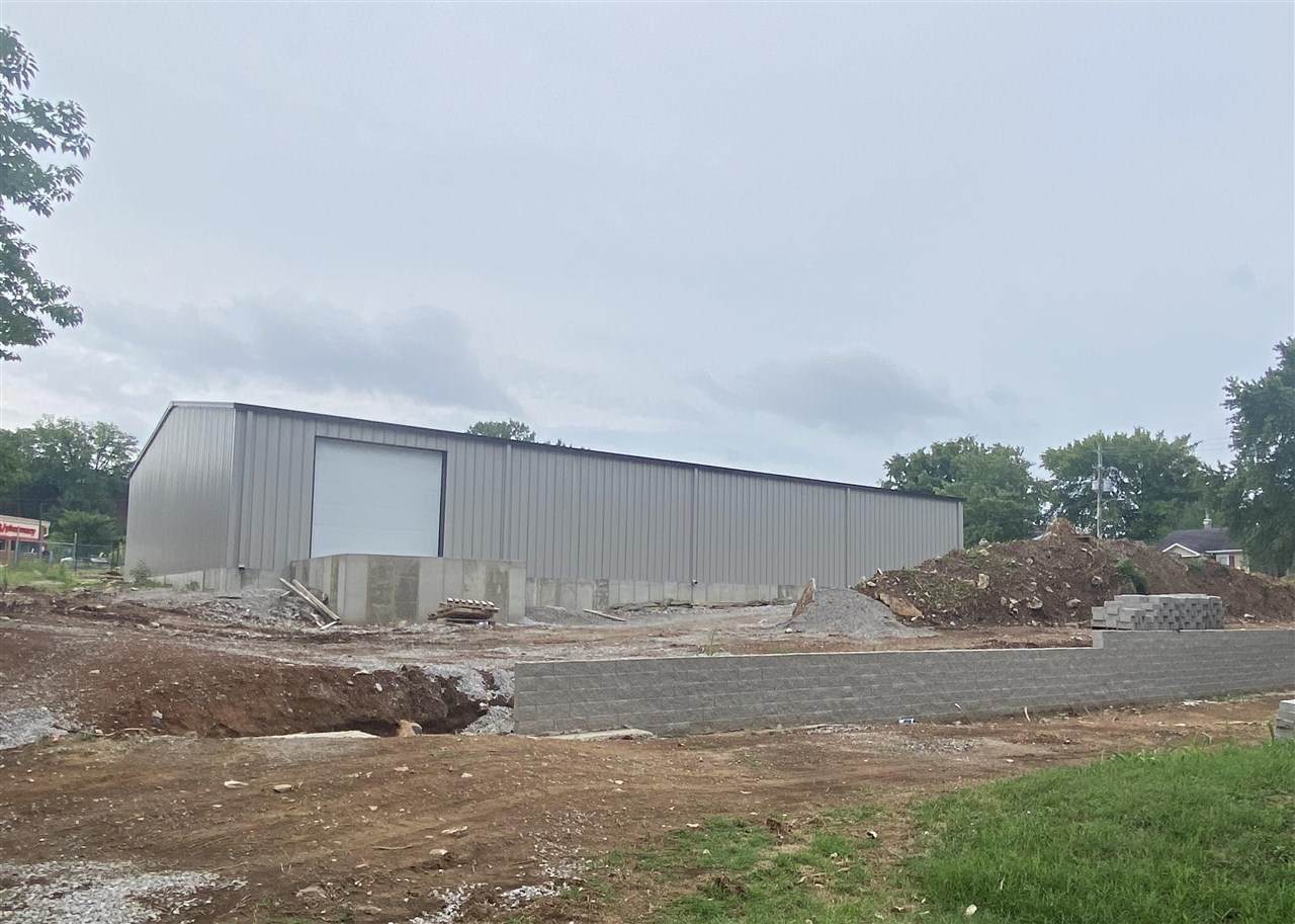 118 Plain Avenue - Photo 1