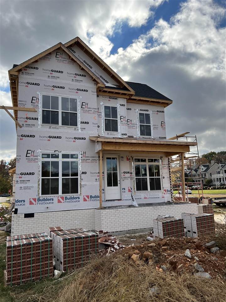 825 Commons Lane - Photo 1