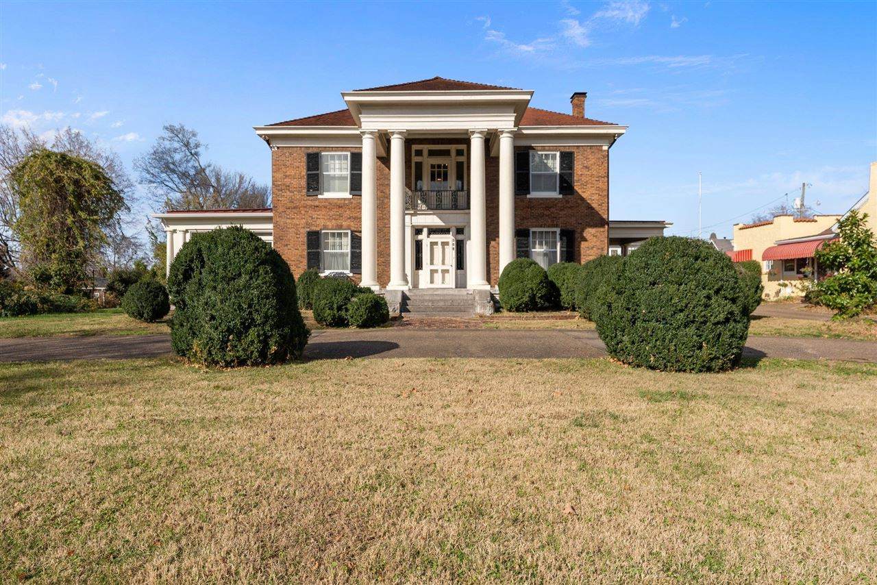 306 6th Street - Photo 1