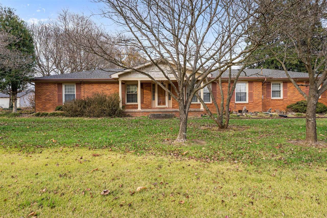 423 North Street - Photo 1