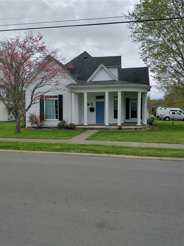 321 Montague Street - Photo 1