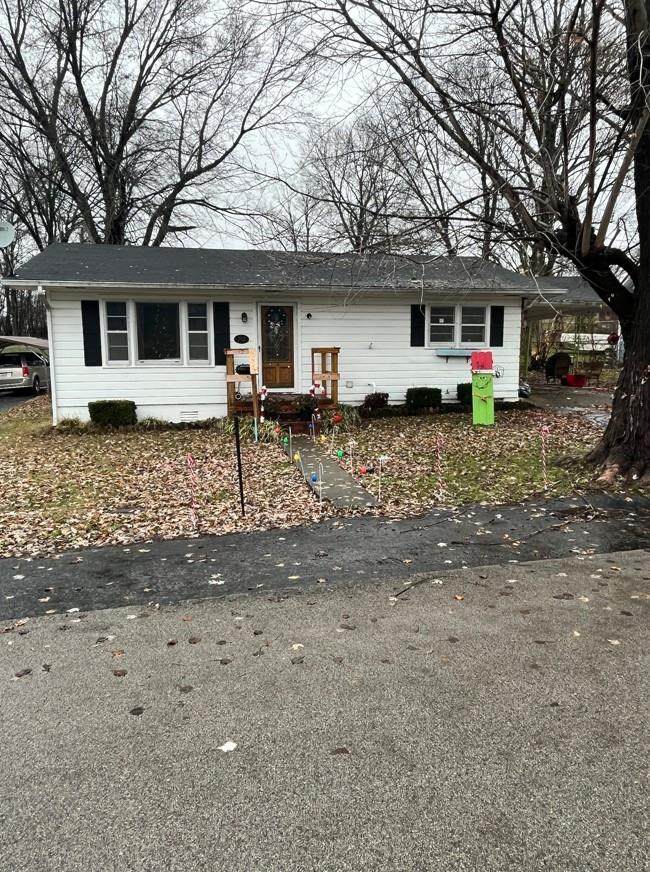 752 Maple Street - Photo 1