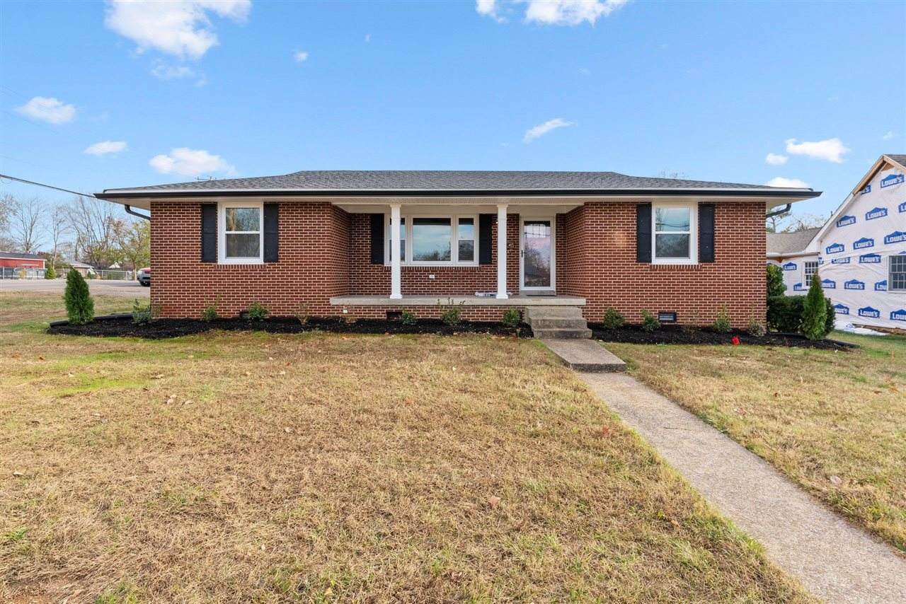 800 Nutwood Street - Photo 1