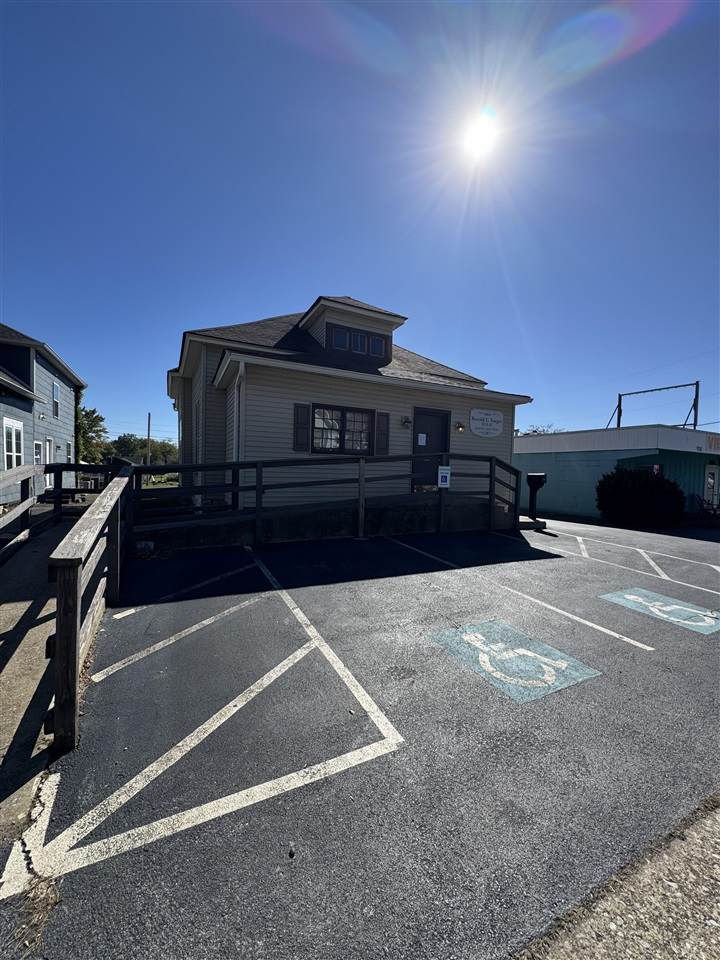 1064 Us 31 W Bypass - Photo 1