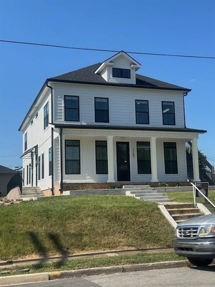 1131 Magnolia Street - Photo 1