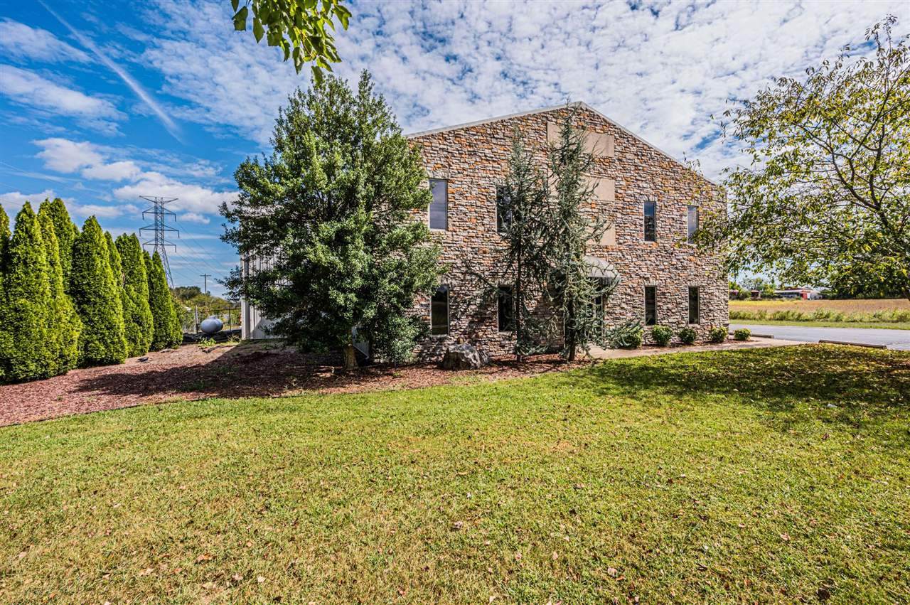 550 Kelly Road - Photo 1
