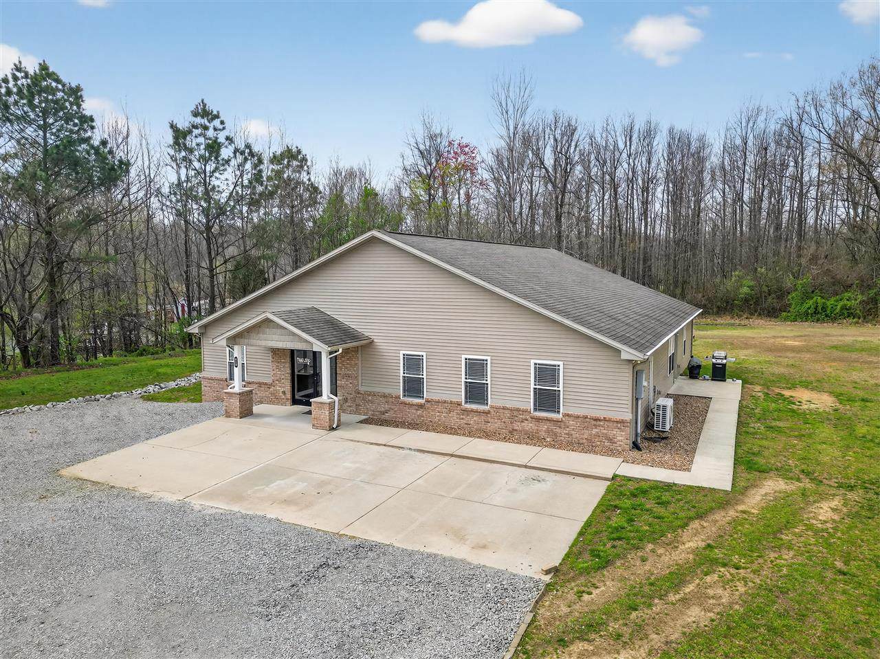 615 2nd Street - Photo 1