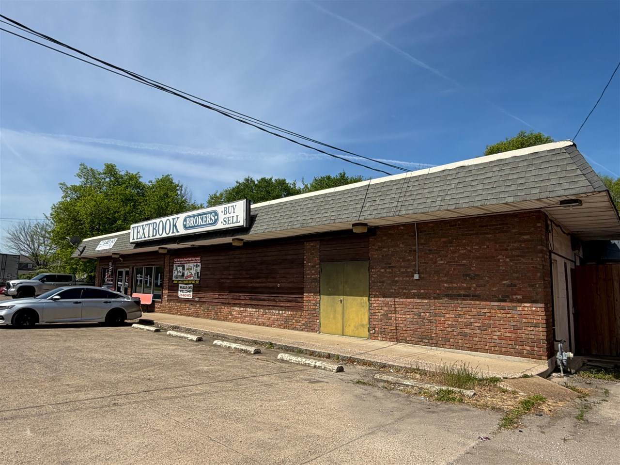 1403 Adams Street - Photo 1