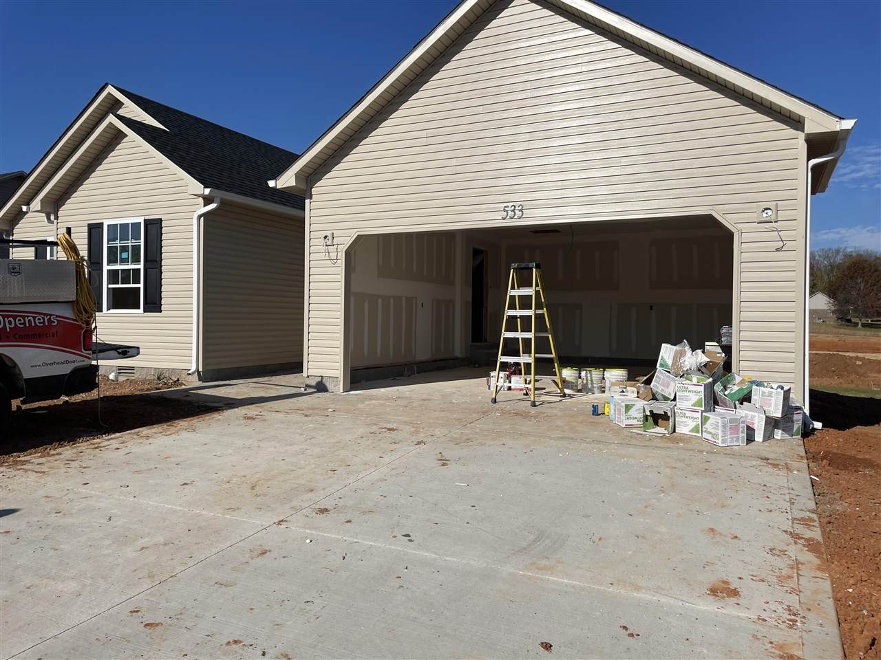 533 Labrador Drive - Photo 1