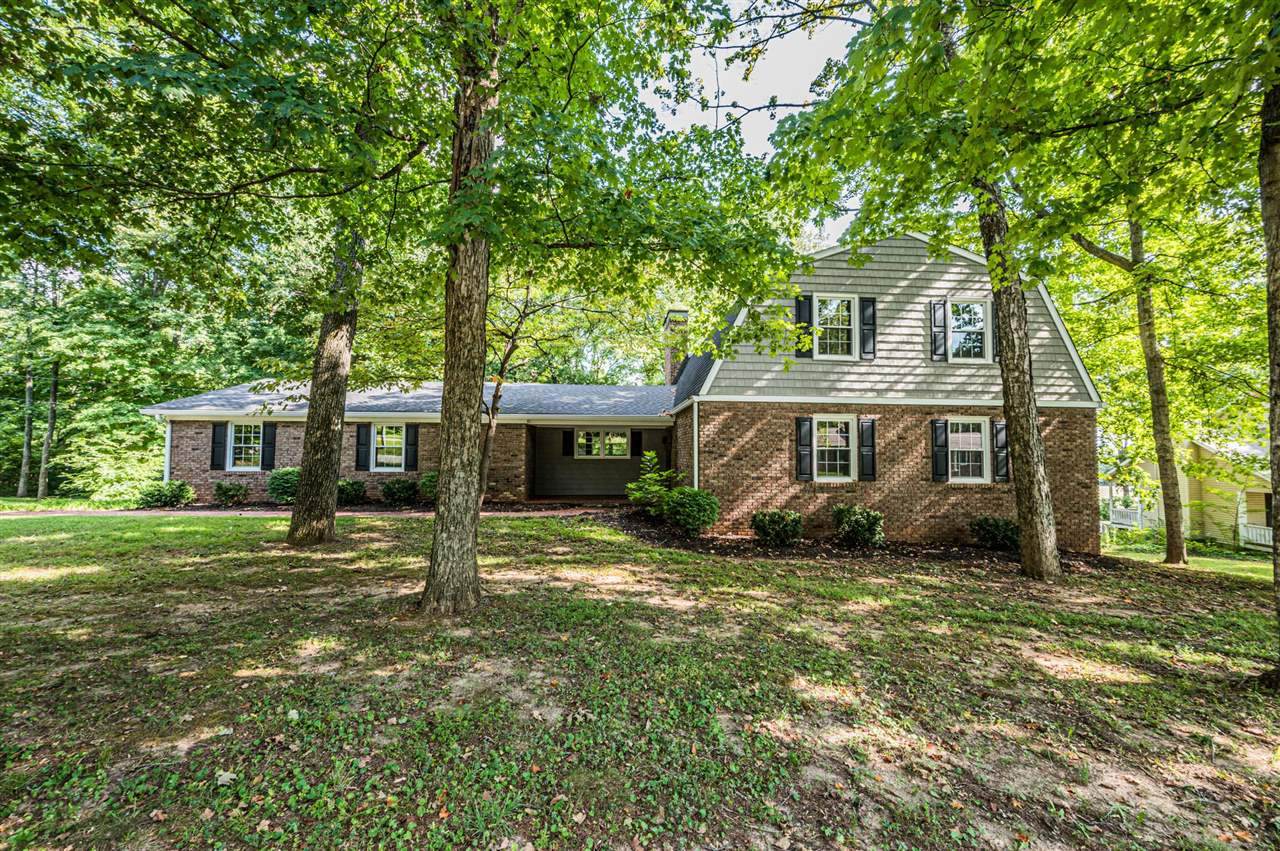 284 Windsor Circle - Photo 1