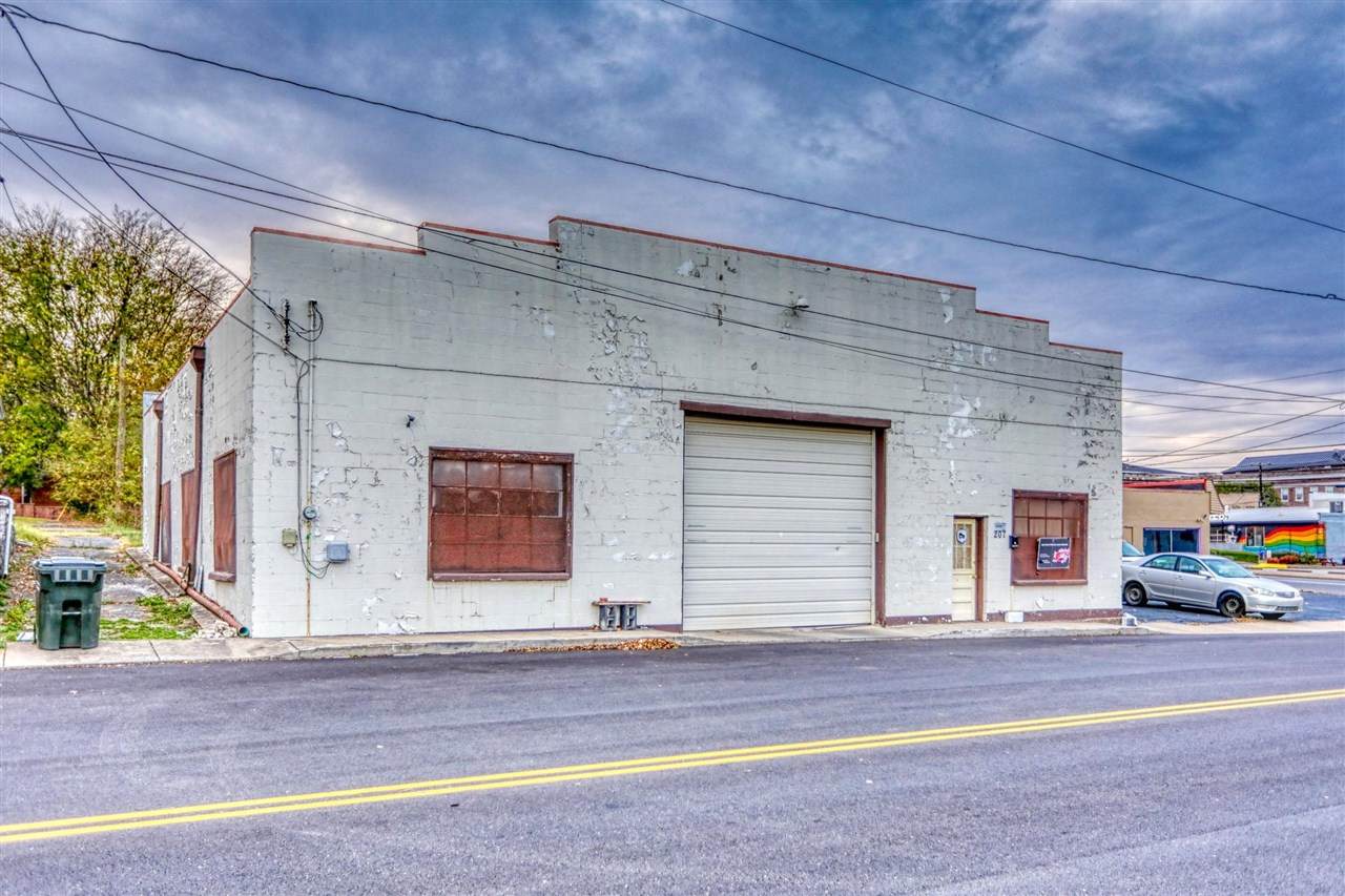 207 4th Street - Photo 1