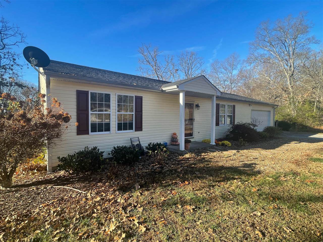 110 Windsor Way - Photo 1