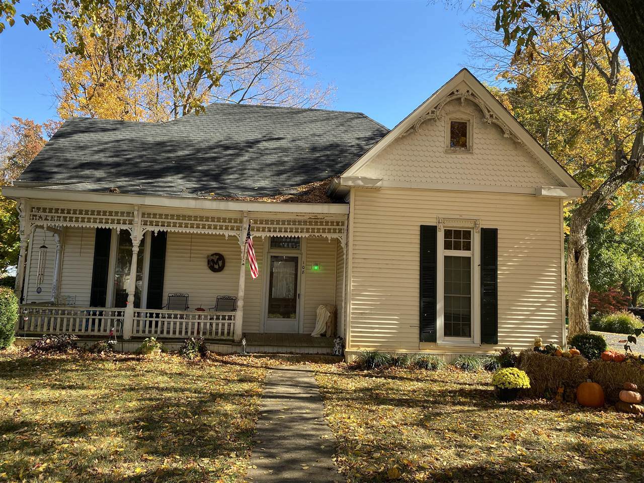 108 College Street - Photo 1