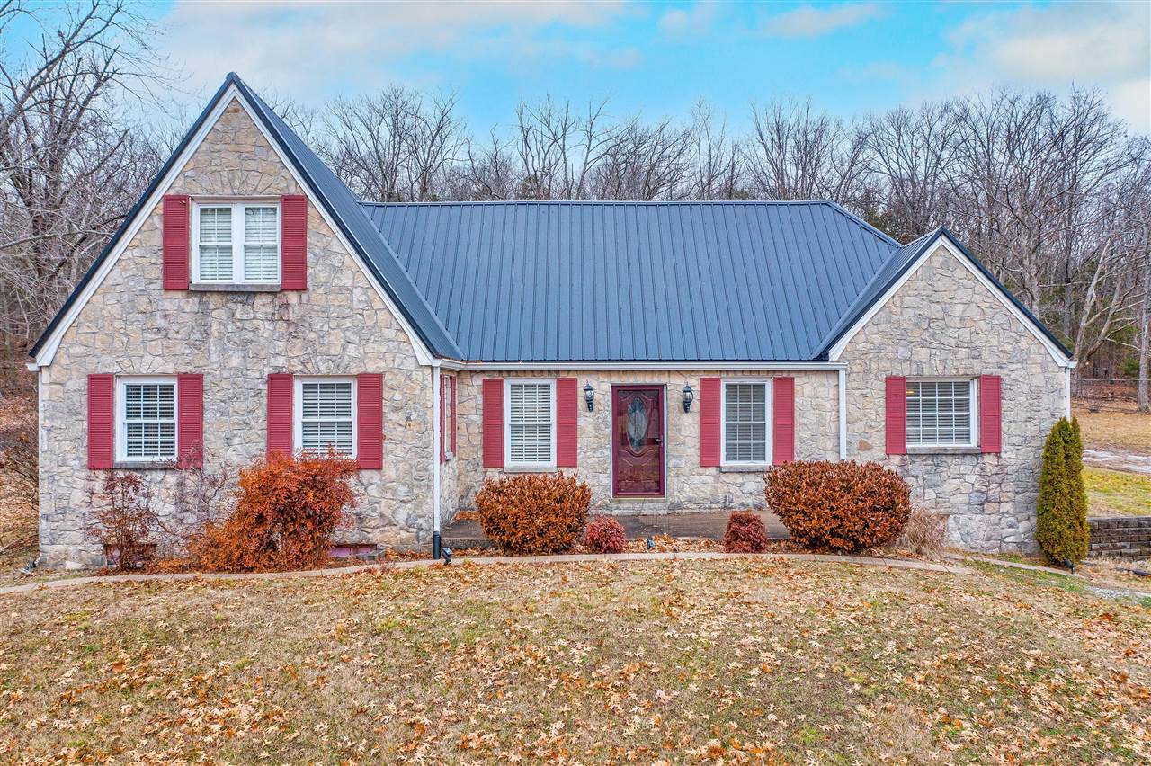 644 Hopkinsville Road - Photo 1
