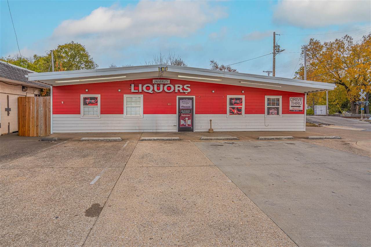 1401 Adams Street - Photo 1