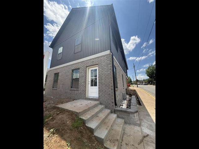 603 Unit B 11th Avenue - Photo 1